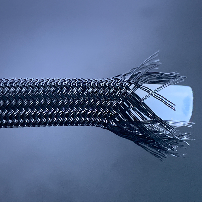 羞羞视频在线观看柔韌編織矽膠管：突破緊湊空間安裝極限，蕞小彎（wān）曲半徑僅35mm