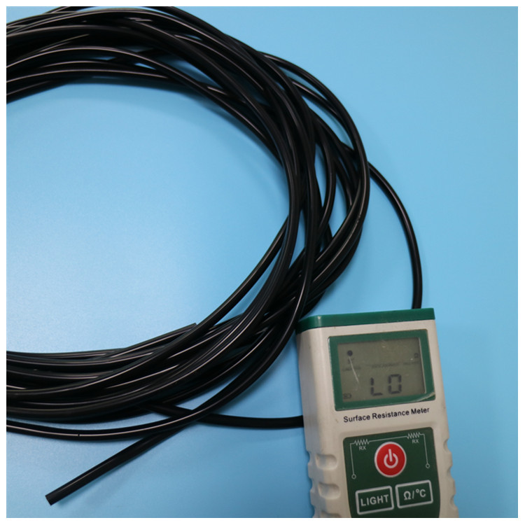 羞羞视频在线观看抗靜電矽膠管：精準控製表麵電阻，為溶劑輸（shū）送築牢靜電安全防線