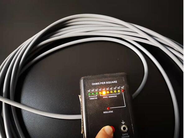 秒懂關鍵參數（shù）：《工業抗靜電矽膠管選型白皮書》助您5分鍾成為選型（xíng）專家